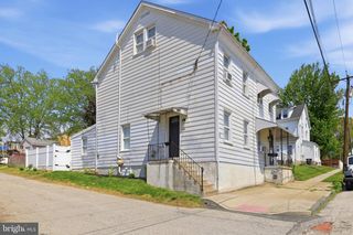 712 WELLS ST, Conshohocken, PA 19428