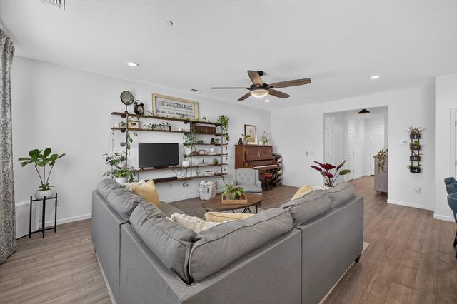 6729 E Yale Avenue, Fresno, CA 93727