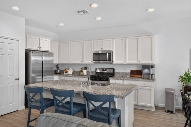 6729 E Yale Avenue, Fresno, CA 93727