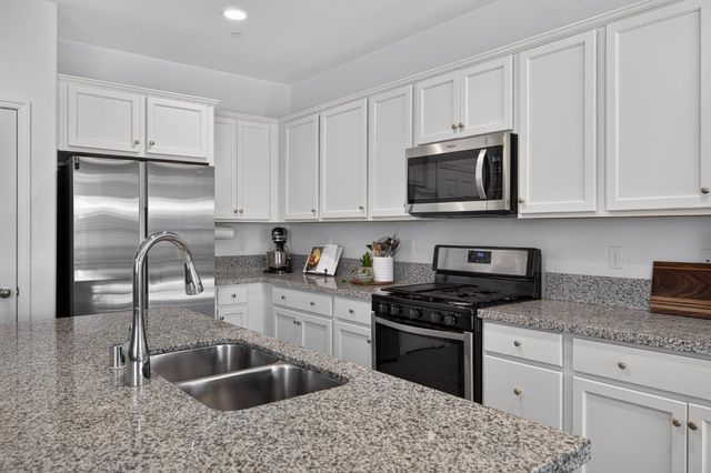 6729 E Yale Avenue, Fresno, CA 93727