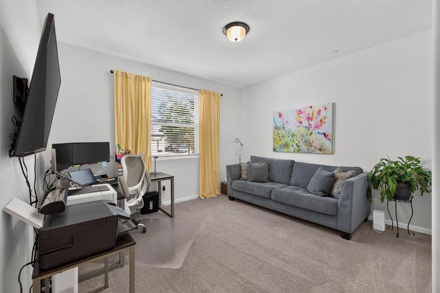 6729 E Yale Avenue, Fresno, CA 93727