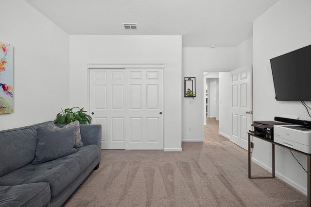 6729 E Yale Avenue, Fresno, CA 93727