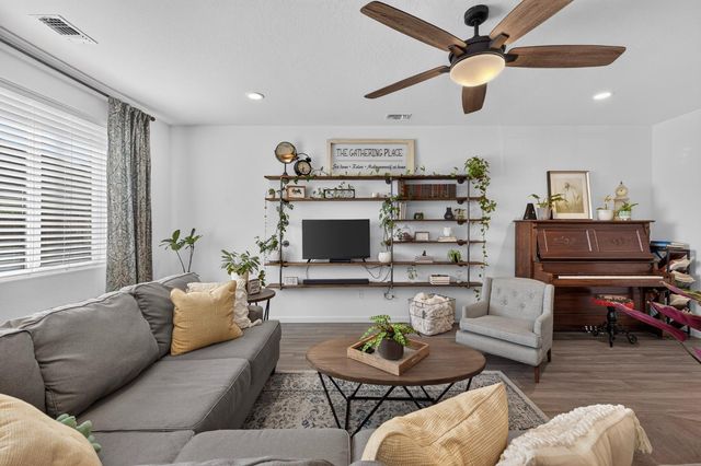 6729 E Yale Avenue, Fresno, CA 93727