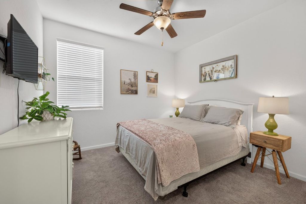 Image 30 of property listing at 6729 E Yale Avenue, Fresno, CA 93727