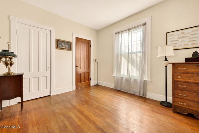 5 N Main Avenue, Albany, NY 12203