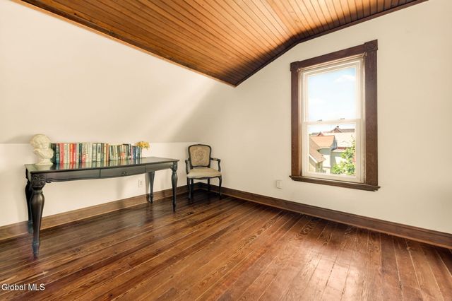 5 N Main Avenue, Albany, NY 12203