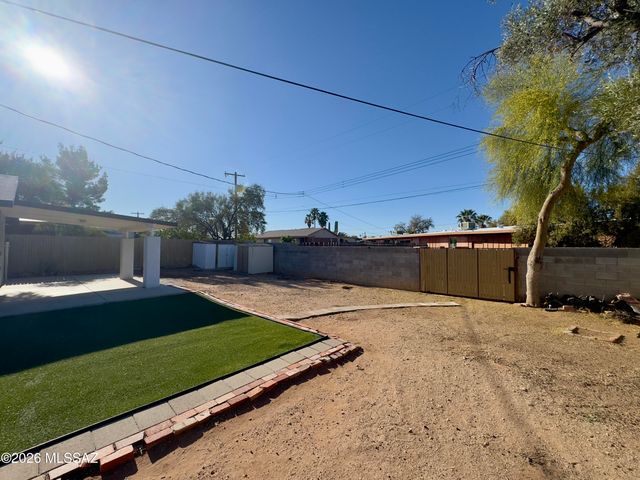 7312 E 20th Street, Tucson, AZ 85710