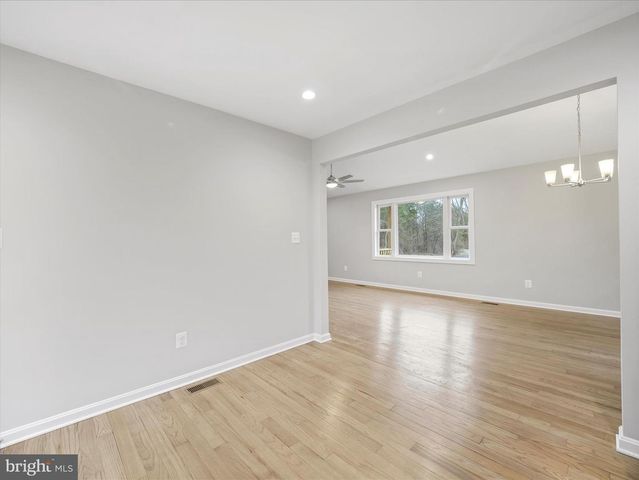 75 SOUTHERN DR, Strasburg, VA 22657