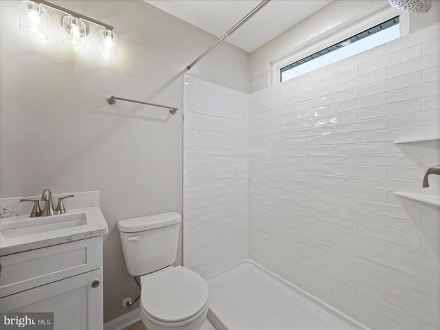 75 SOUTHERN DR, Strasburg, VA 22657