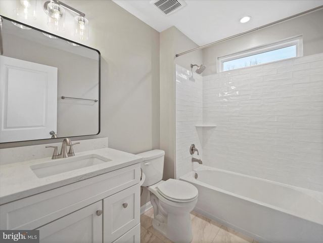 75 SOUTHERN DR, Strasburg, VA 22657