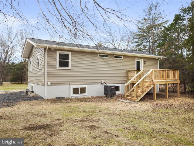 75 SOUTHERN DR, Strasburg, VA 22657
