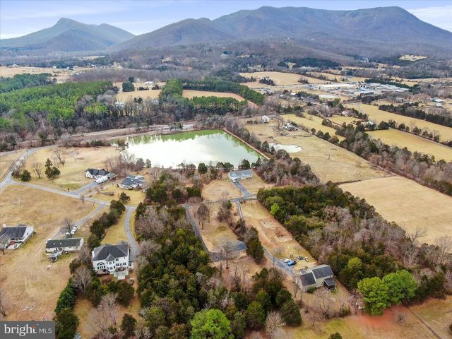 75 SOUTHERN DR, Strasburg, VA 22657