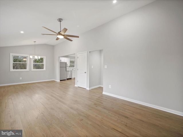 75 SOUTHERN DR, Strasburg, VA 22657