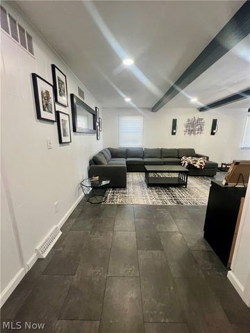 4611 Deopham Green Drive, Youngstown, OH 44515