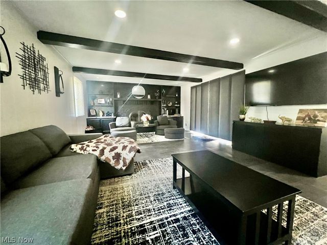 4611 Deopham Green Drive, Youngstown, OH 44515