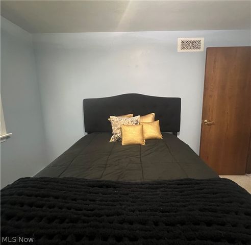 4611 Deopham Green Drive, Youngstown, OH 44515