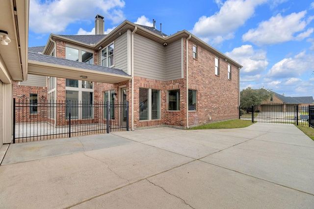 13811 Sugar Dock Court, Houston, TX 77044