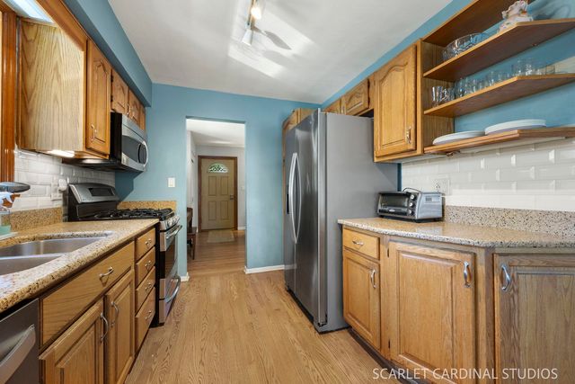 363 Marion Avenue, Glen Ellyn, IL 60137
