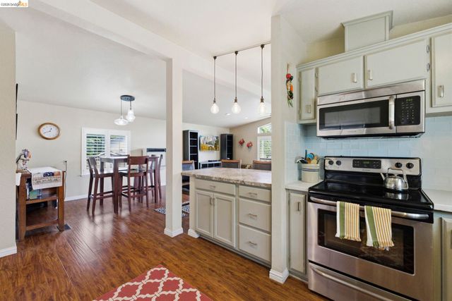 20531 Willow Springs Dr., Soulsbyville, CA 95372