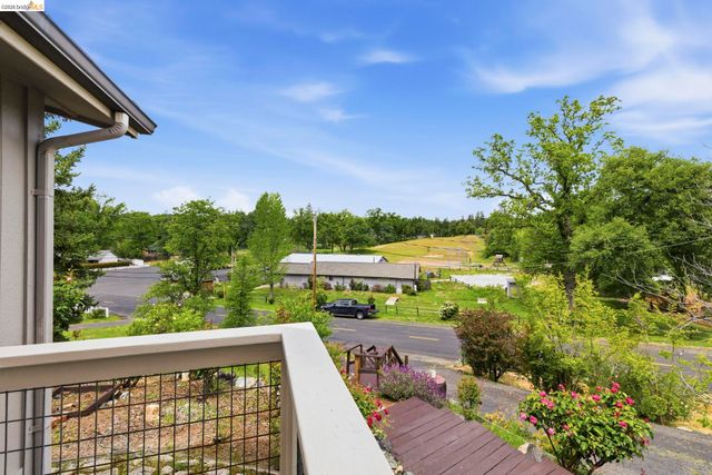 20531 Willow Springs Dr., Soulsbyville, CA 95372