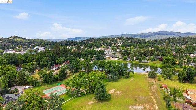 20531 Willow Springs Dr., Soulsbyville, CA 95372