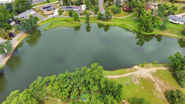 20531 Willow Springs Dr., Soulsbyville, CA 95372