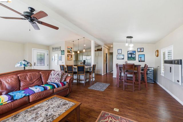 20531 Willow Springs Dr., Soulsbyville, CA 95372