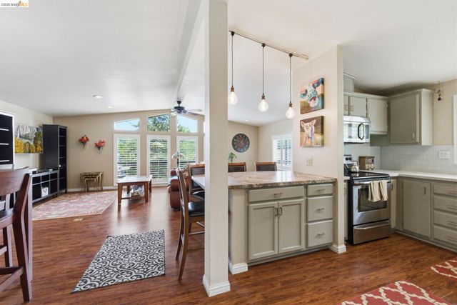 20531 Willow Springs Dr., Soulsbyville, CA 95372