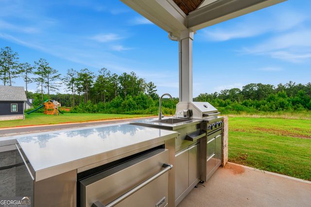 155 Hawthorne Lane, Forsyth, GA 31029