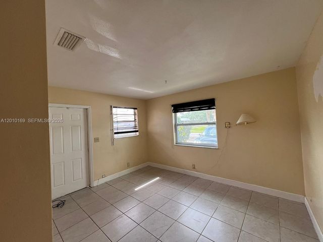 5411 NW 22nd St 5411, Lauderhill, FL 33313