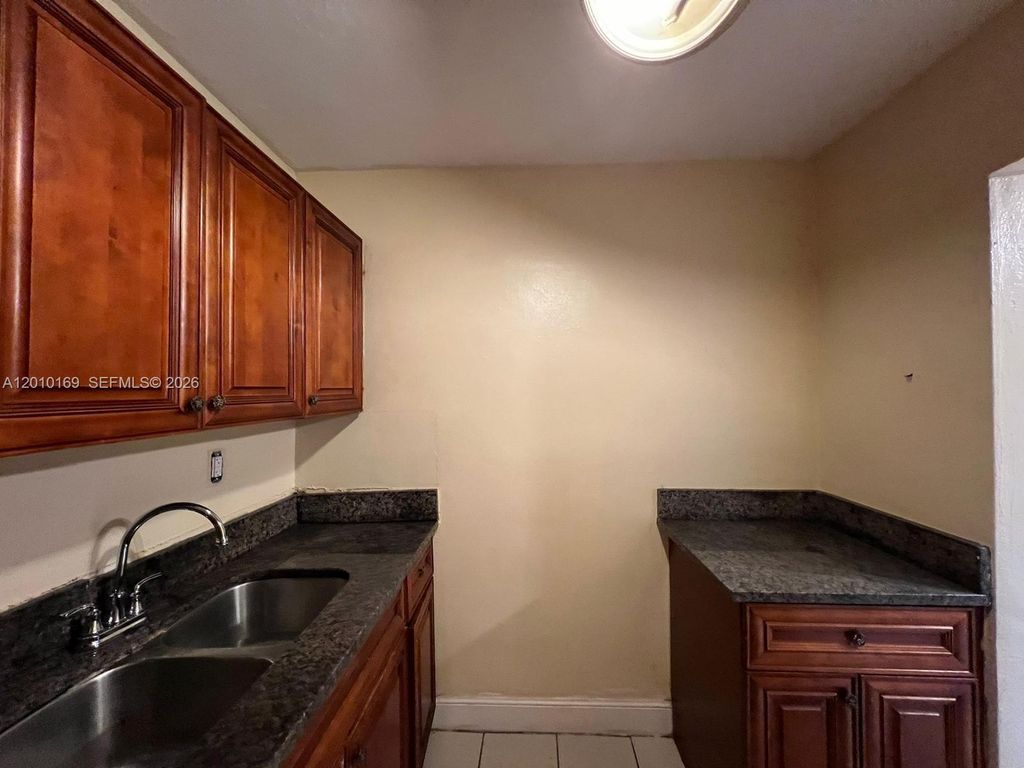 5411 NW 22nd St 5411, Lauderhill, FL 33313