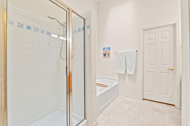 8475 Camino Vista Way, Elk Grove, CA 95624