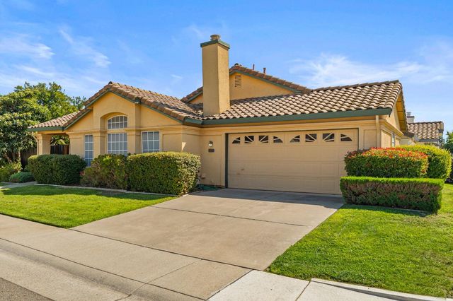 8475 Camino Vista Way, Elk Grove, CA 95624