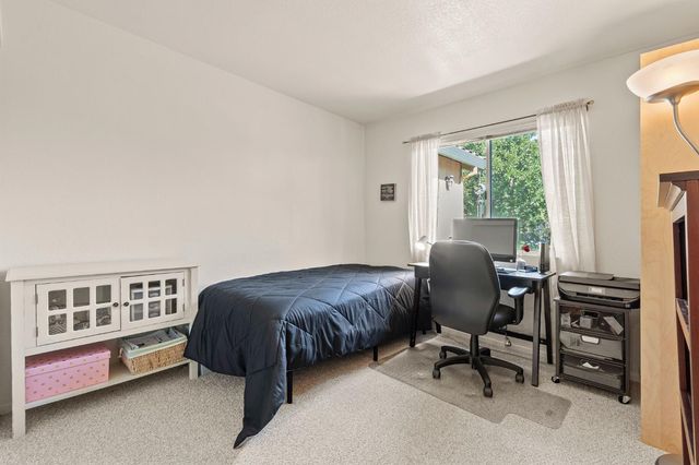 8475 Camino Vista Way, Elk Grove, CA 95624