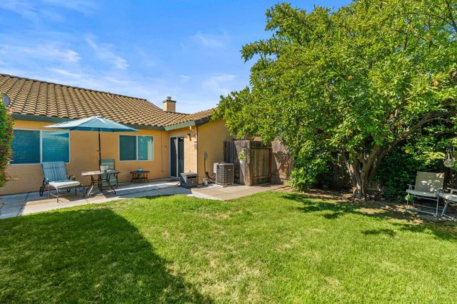 8475 Camino Vista Way, Elk Grove, CA 95624