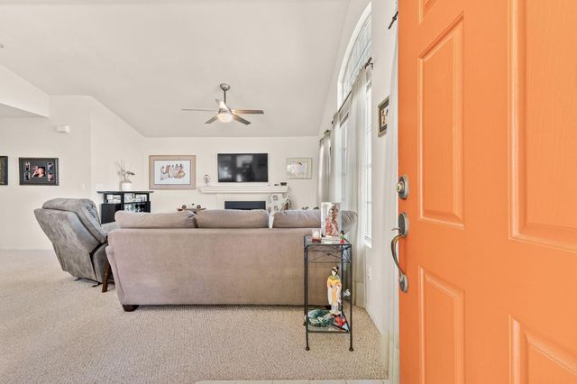 8475 Camino Vista Way, Elk Grove, CA 95624