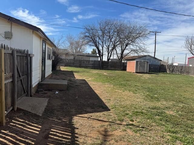 1040 W Dickens Street, Slaton, TX 79364