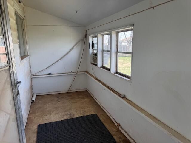 1040 W Dickens Street, Slaton, TX 79364