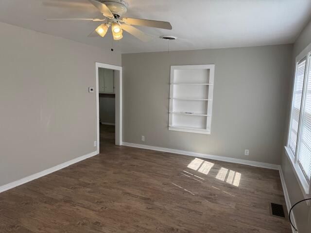 1040 W Dickens Street, Slaton, TX 79364