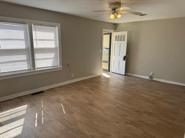 1040 W Dickens Street, Slaton, TX 79364