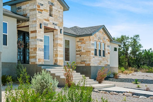 250 Private Road 2775, Mico, TX 78056