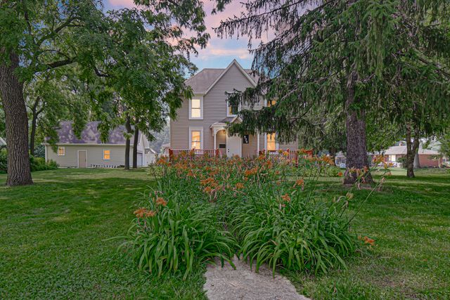 574 HERMAN Street, Crete, IL 60417