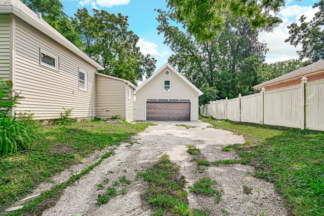 574 HERMAN Street, Crete, IL 60417