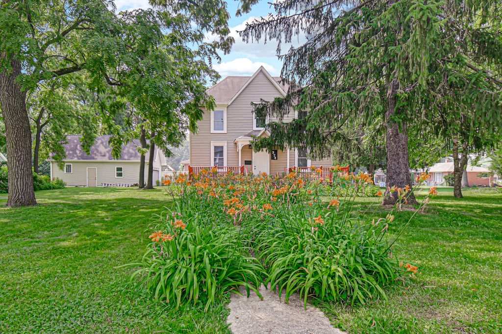 574 HERMAN Street, Crete, IL 60417