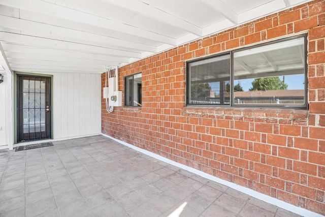 8308 E Turney Avenue, Scottsdale, AZ 85251