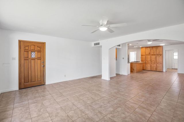 8308 E Turney Avenue, Scottsdale, AZ 85251