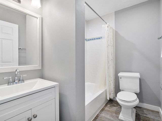 3200 NW 46th Street 203, Oakland Park, FL 33309