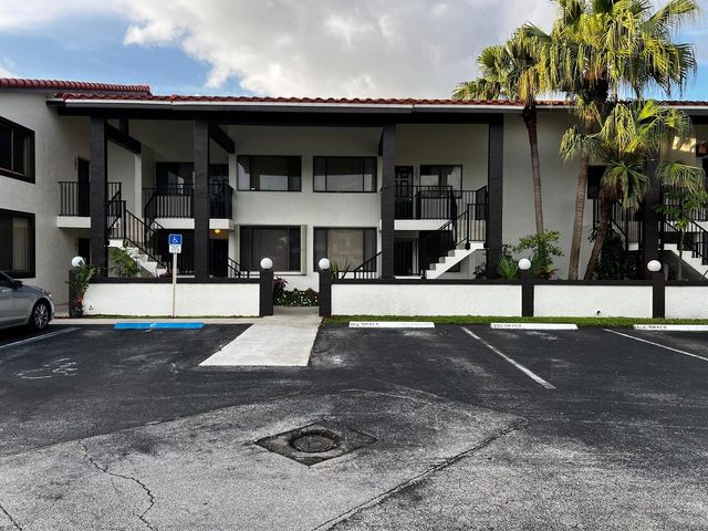 3200 NW 46th Street 203, Oakland Park, FL 33309