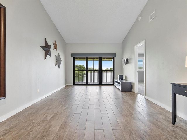 3200 NW 46th Street 203, Oakland Park, FL 33309
