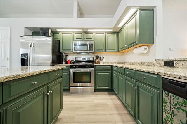 29520 FOREST GLEN DRIVE, Wesley Chapel, FL 33543